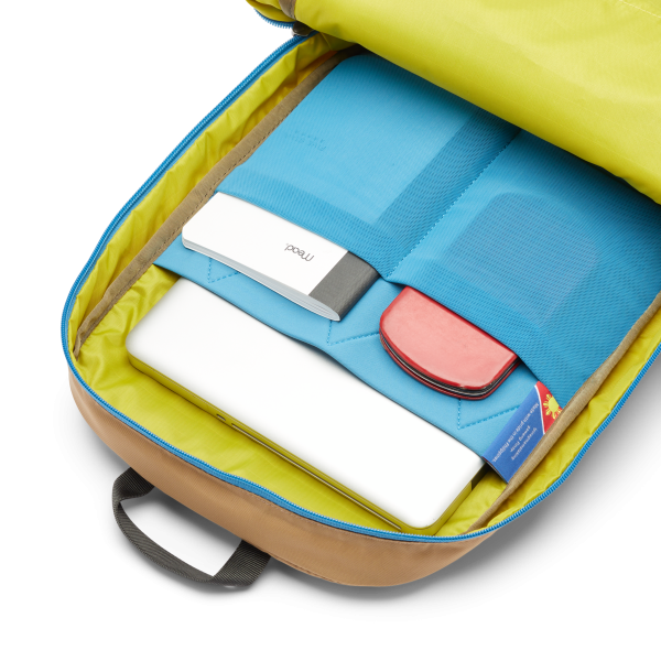 Vaya 18L Backpack - Cada Dia